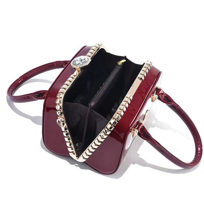 Clutch Elegante con Diamantes para Mujer